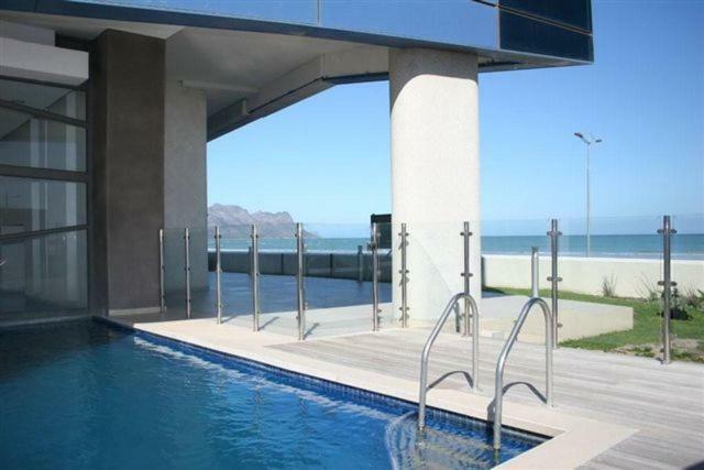 Topaz 302 Self Catering Accommodation Strand Western Cape South Africa Exterior photo